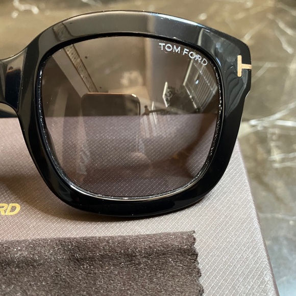 Authentic Tom Ford Sunglasses - Picture 3 of 5